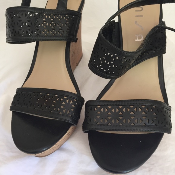 ❤️ UNISA Black Floral Scroll Cork Wedge Sandal 10 - Picture 3 of 6